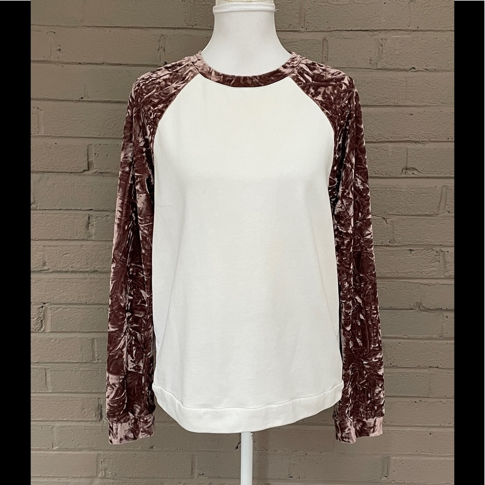 Rowen Crushed velvet accent sweatshirt  S